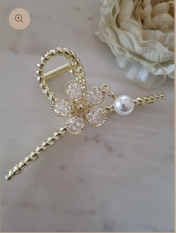 CADY FLOWER AND PEARL CHARM HAIR CLAW