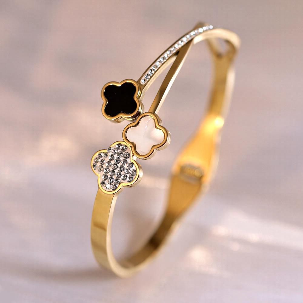 KYLIE CLOVER BANGLE