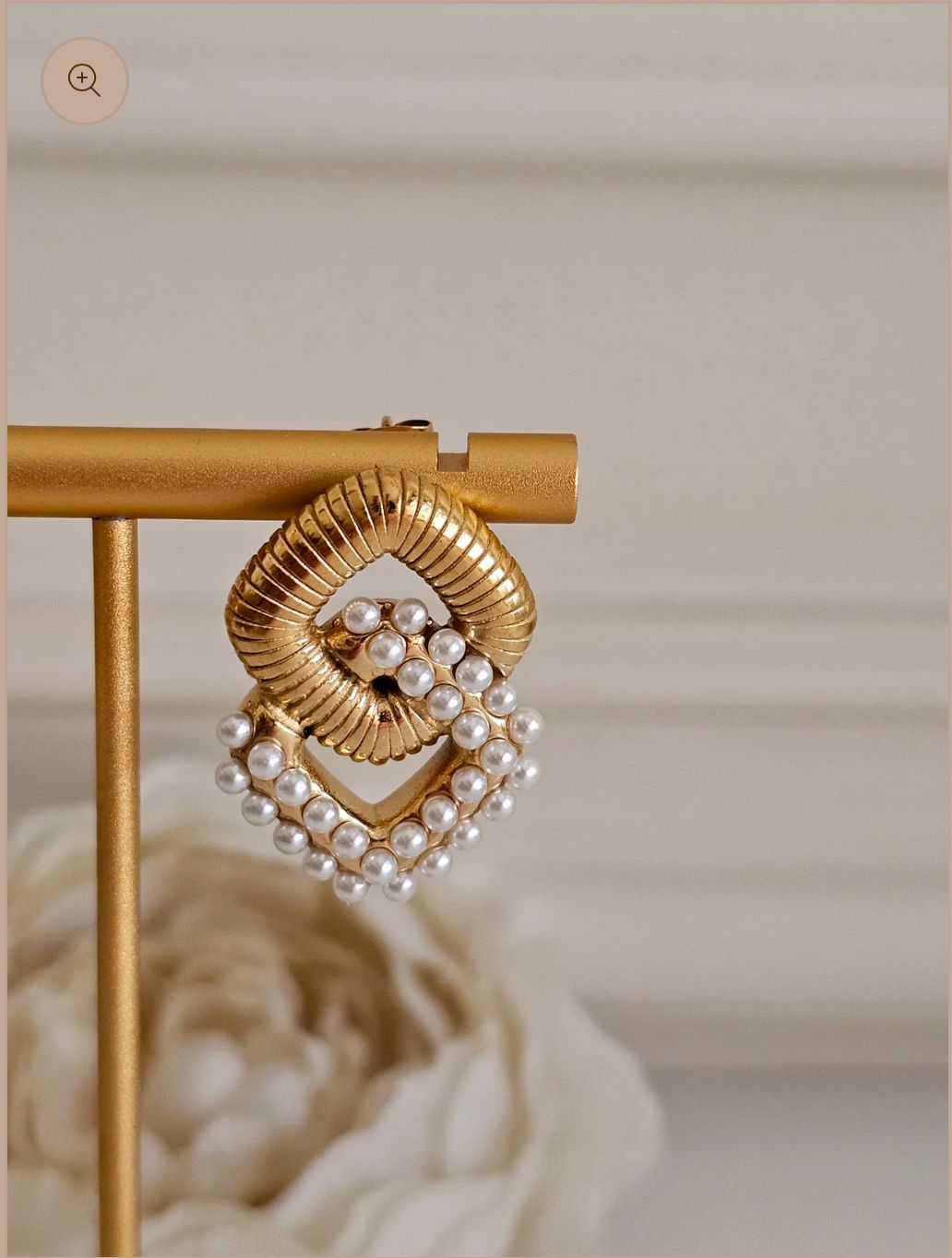 AMINA PEARL EARRINGS