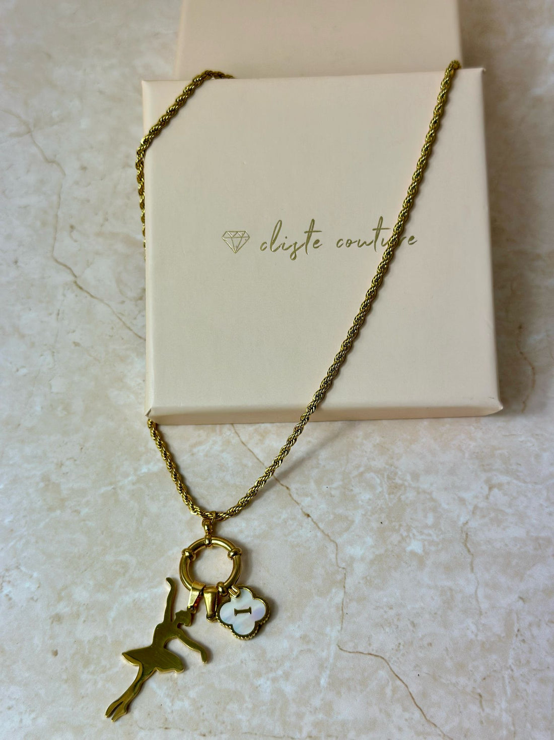FINE TWISTED NECKLACE