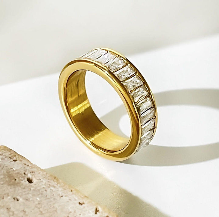 MIA GOLD RING