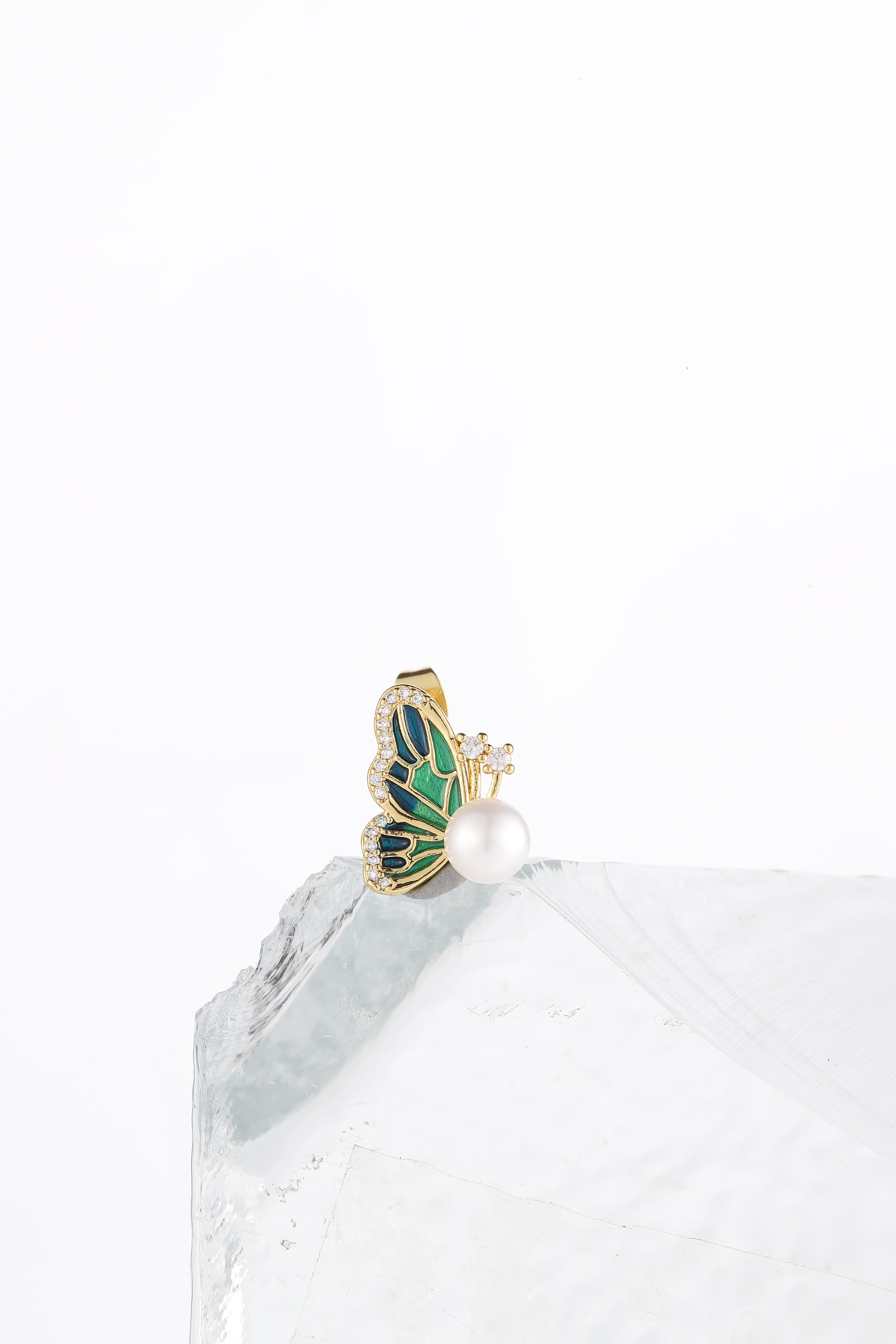 ALIA BUTTERFLY EARRINGS