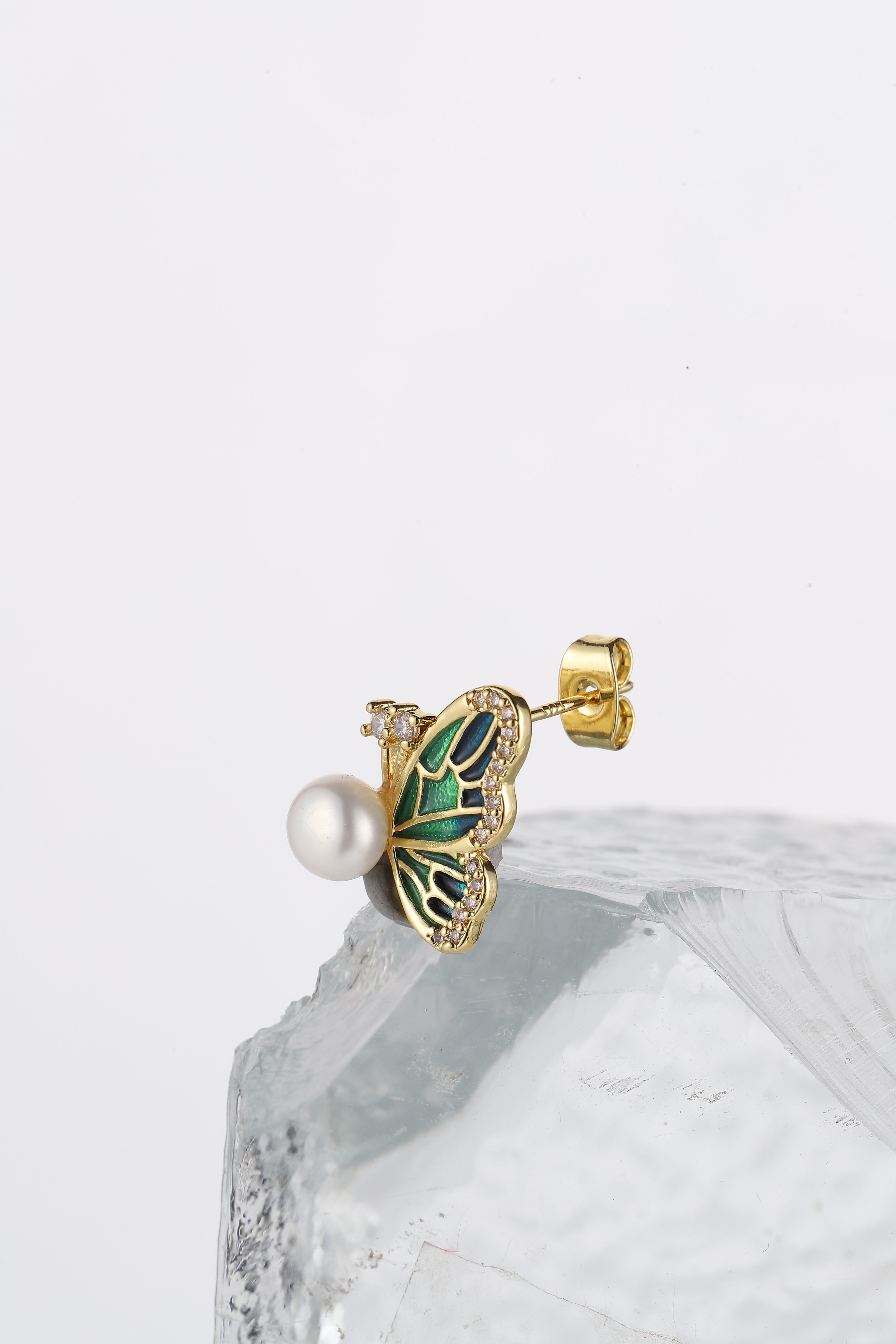 ALIA BUTTERFLY EARRINGS