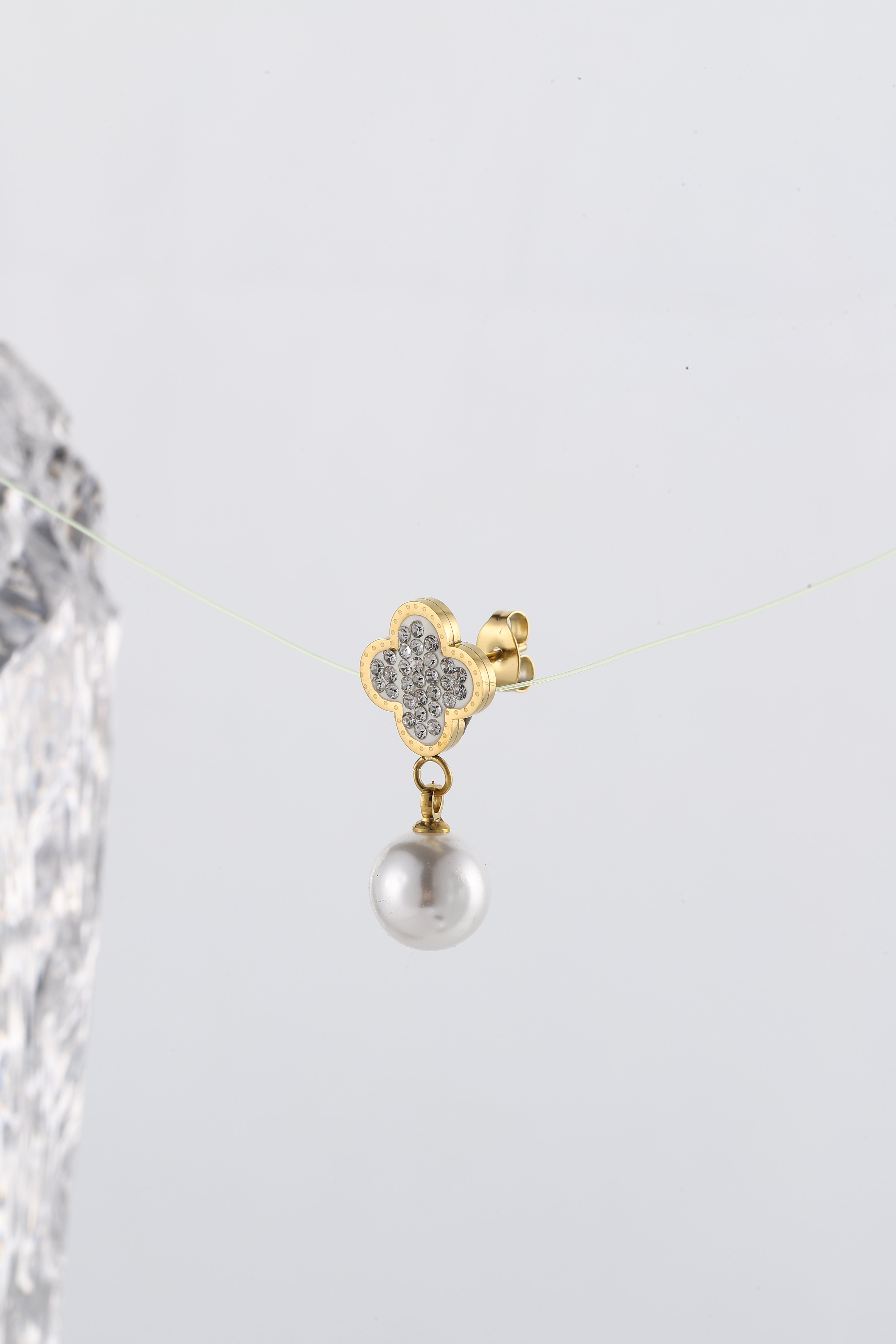 ELAN PEARL CLOVER EARRINGS