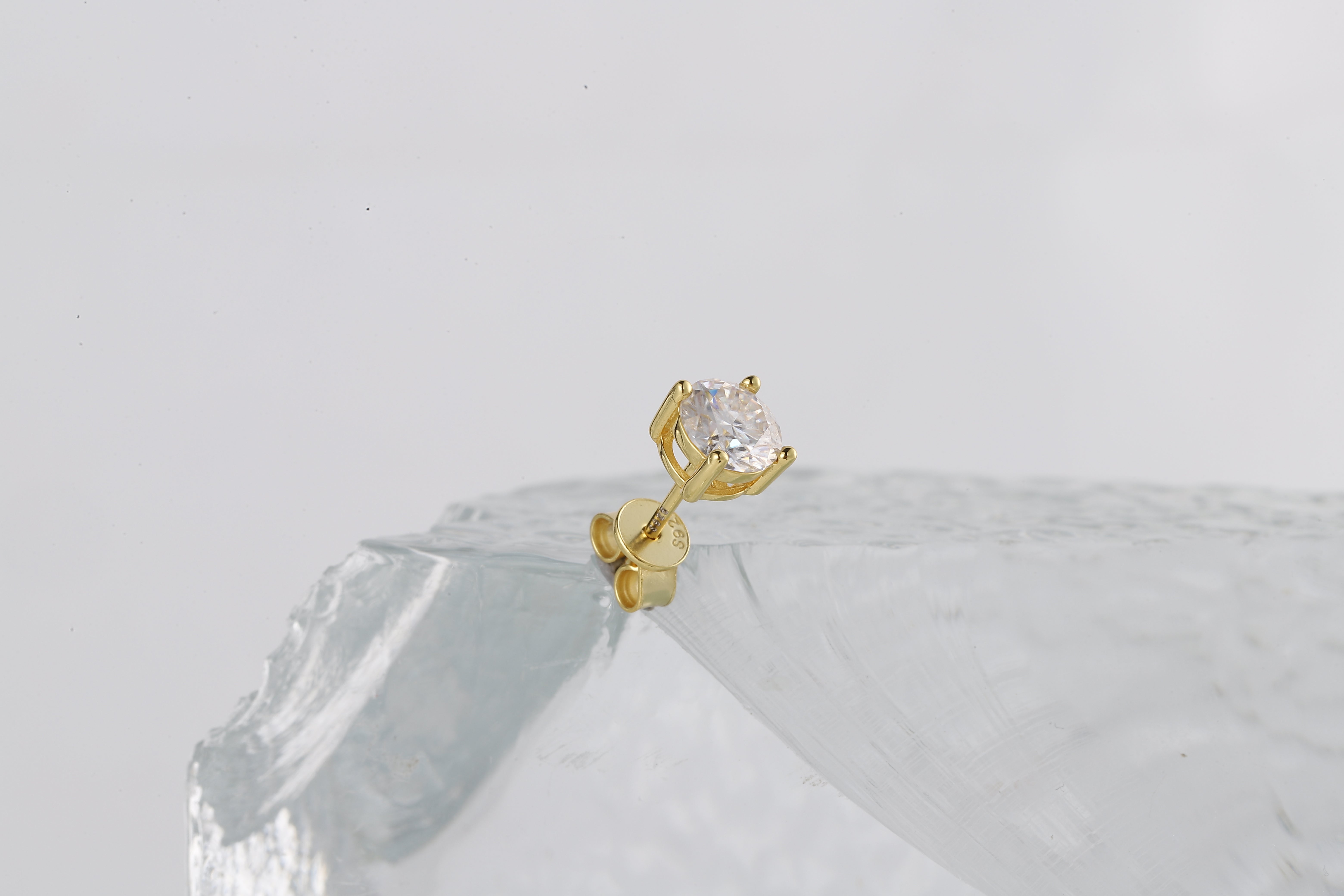 AKIRA 18k Gold Plated with 0.8 Karat Moissanite Diamond Studs