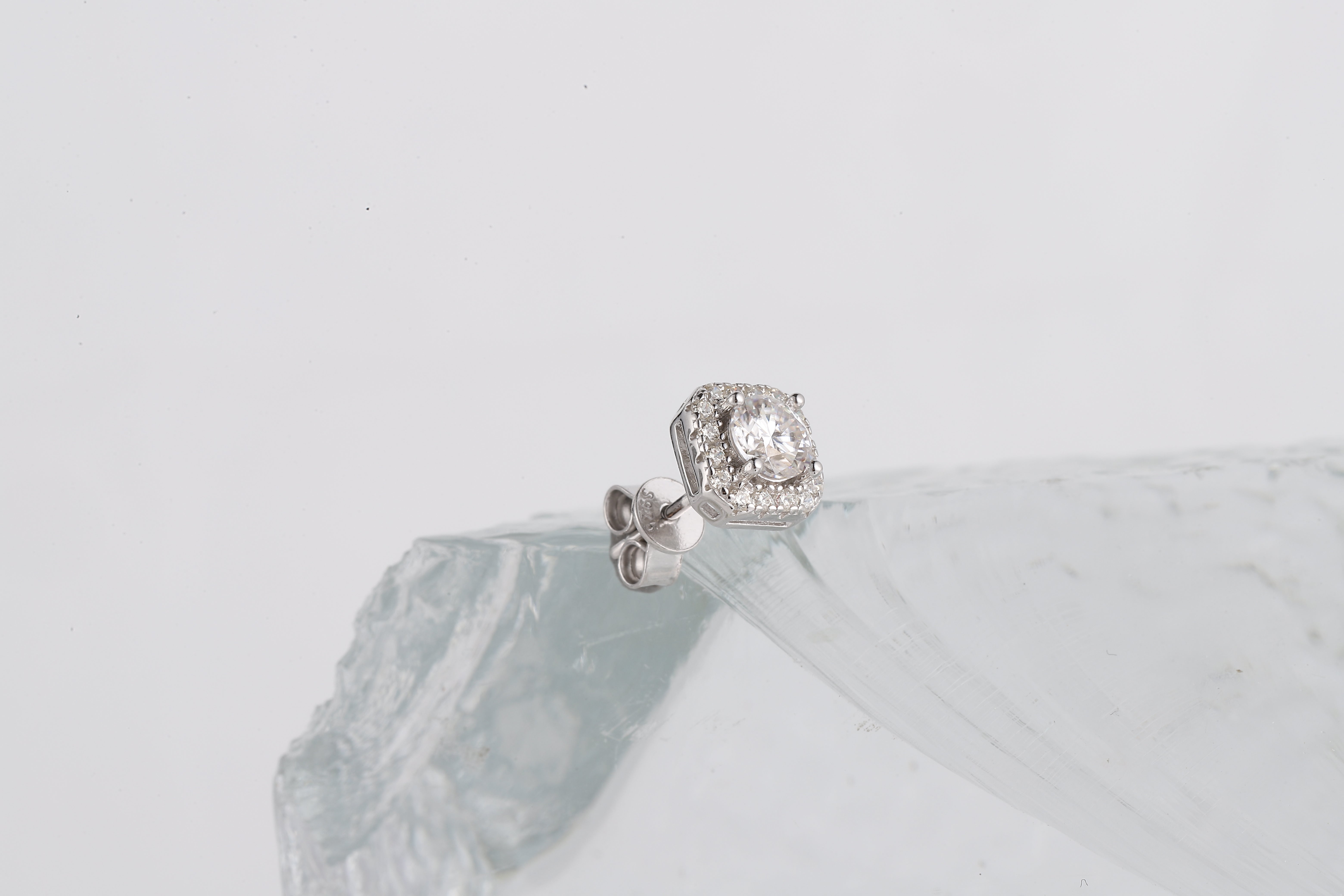 KATHERINE SQUARE CUT 0.8 karat MOISSANITE DIAMOND Earrings