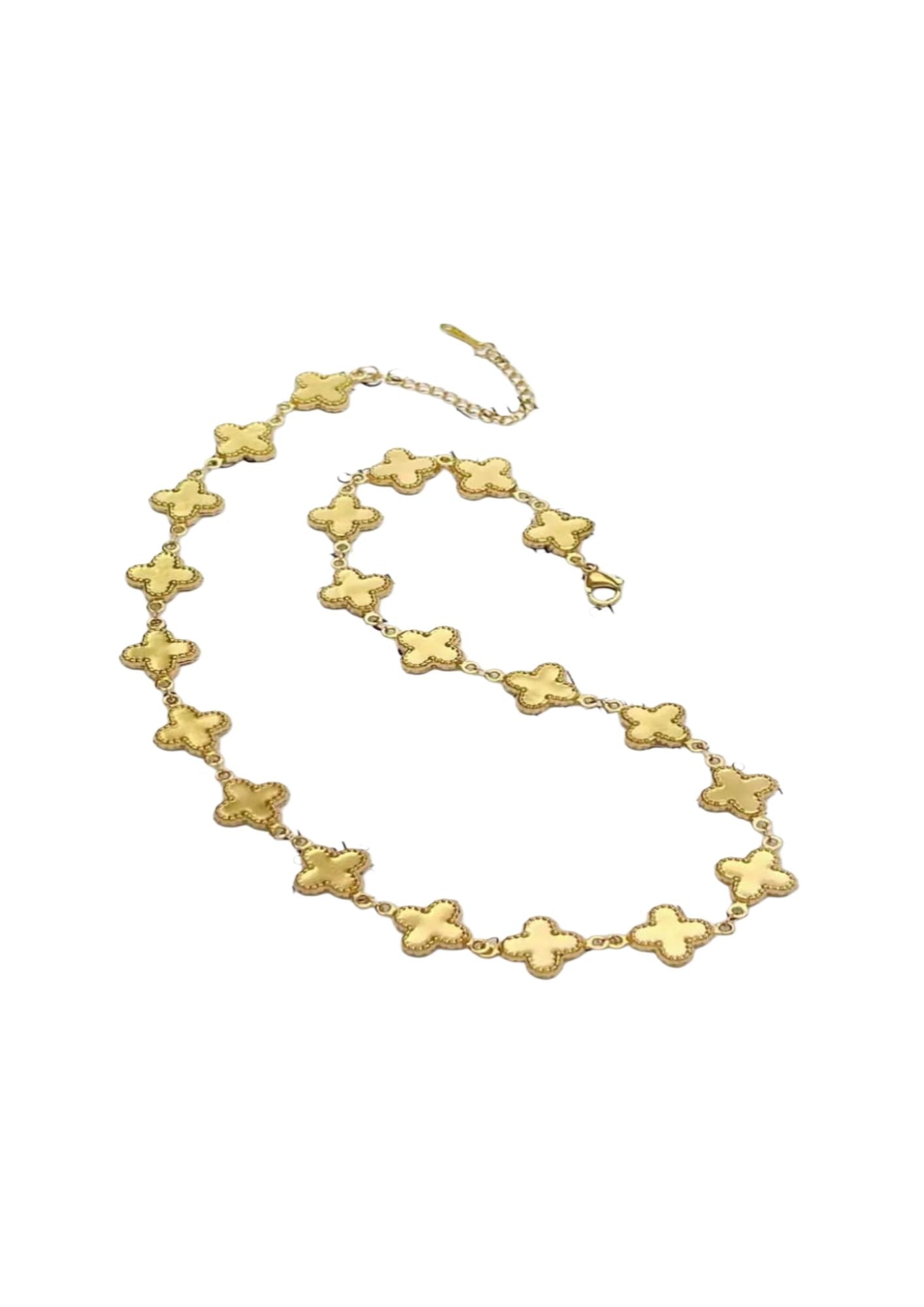 LlLIA CLOVER NECKLACE