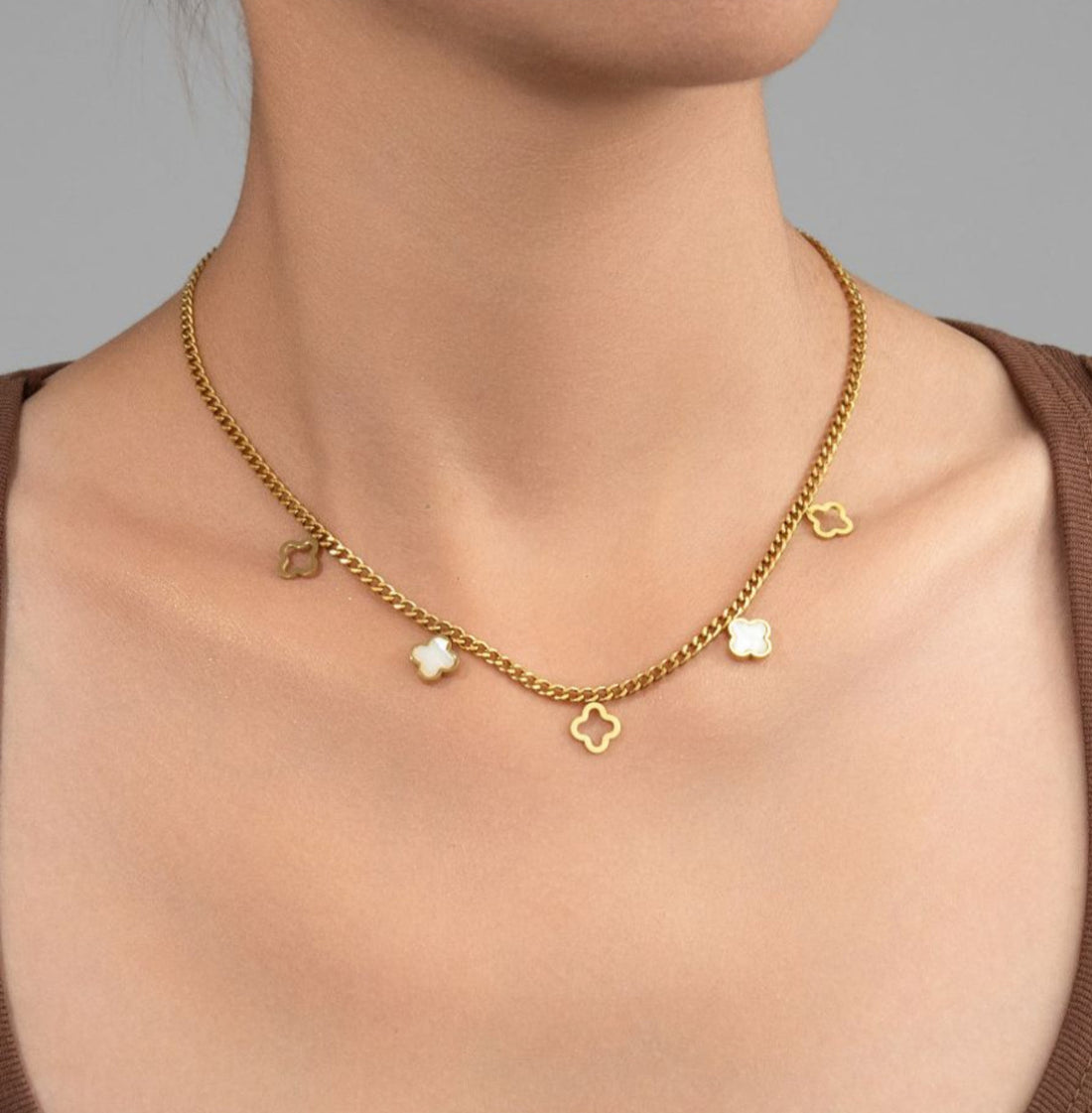 CLAIRE CLOVER NECKLACE