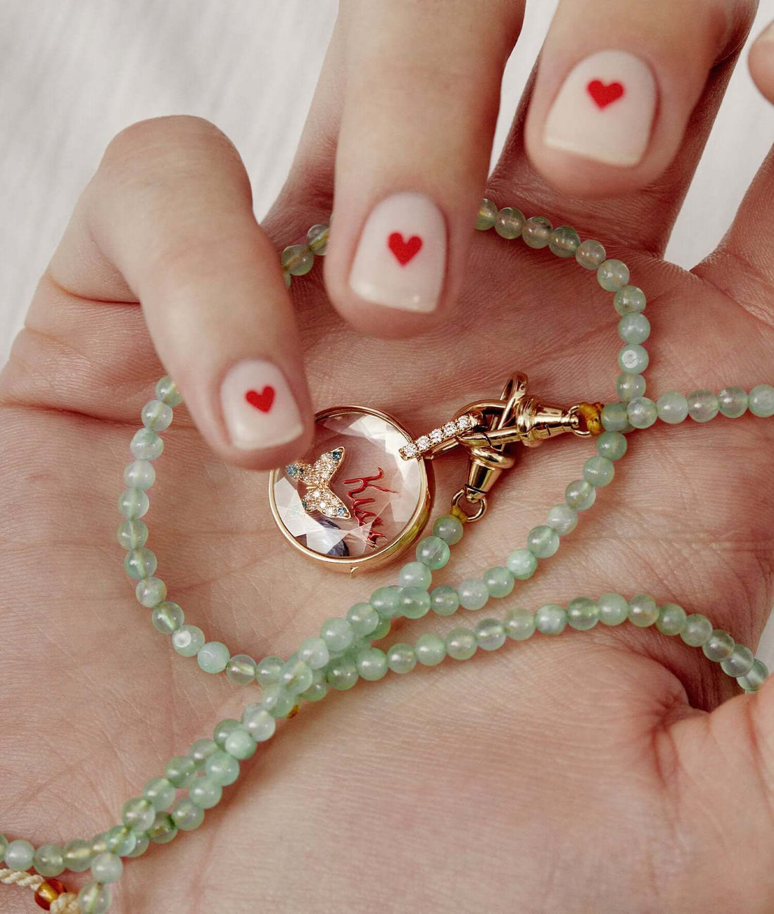 LEANNA ROUND ZIRCON LOCKET WITH CHAIN