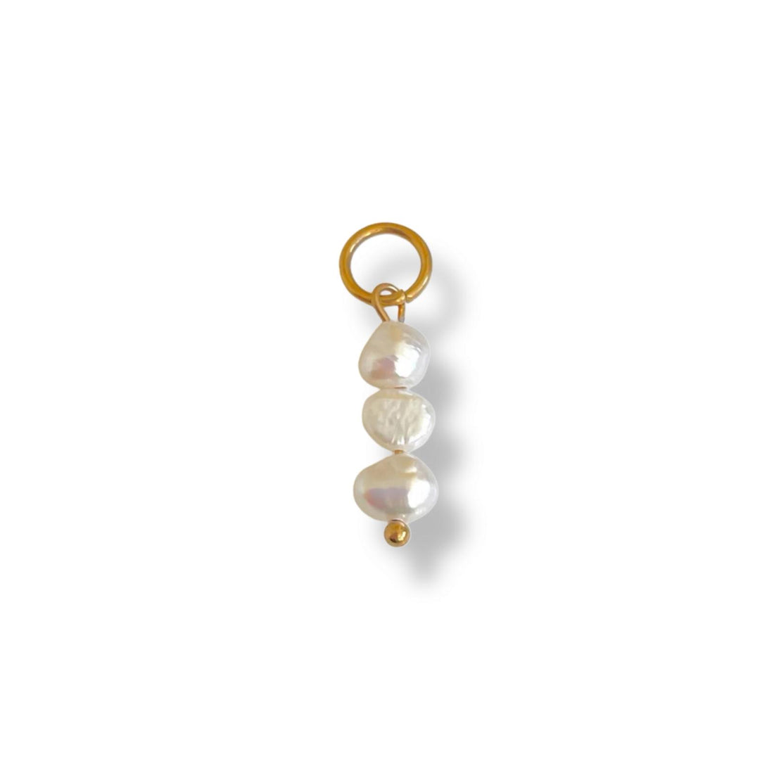 TRIPLE PEARL CHARM
