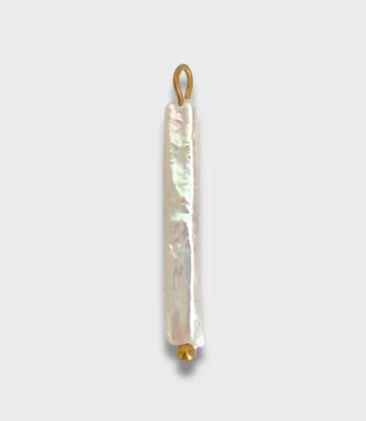 VINTAGE PEARL CHARM