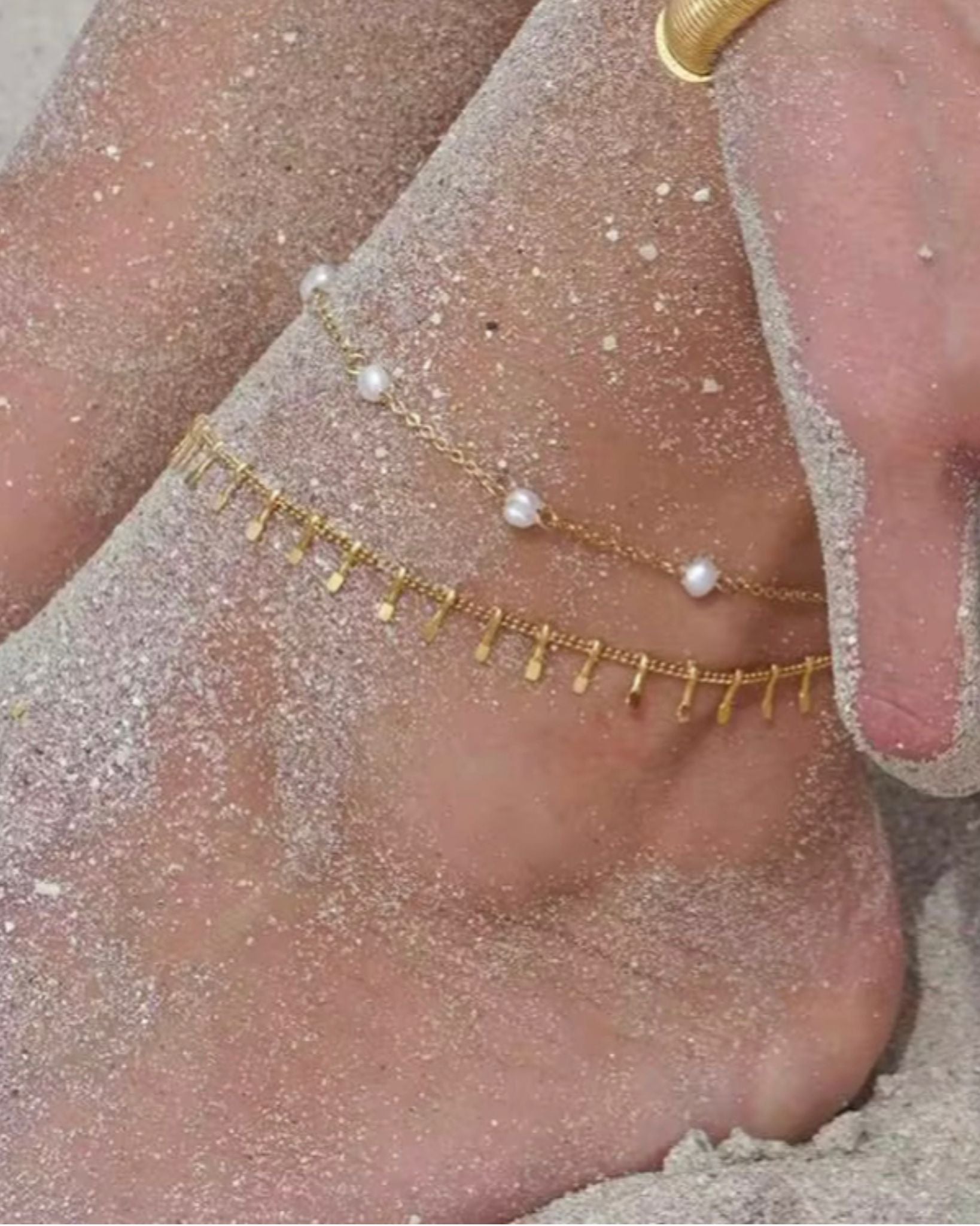 PEARL AND GOLD ANKLET SET