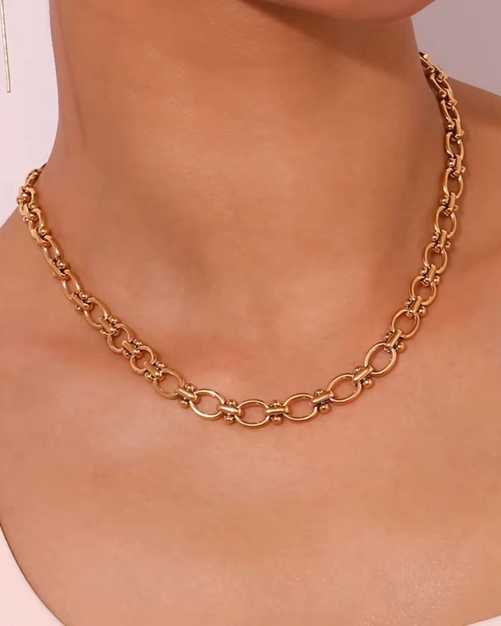 BLOCK CHAIN NECKLACE
