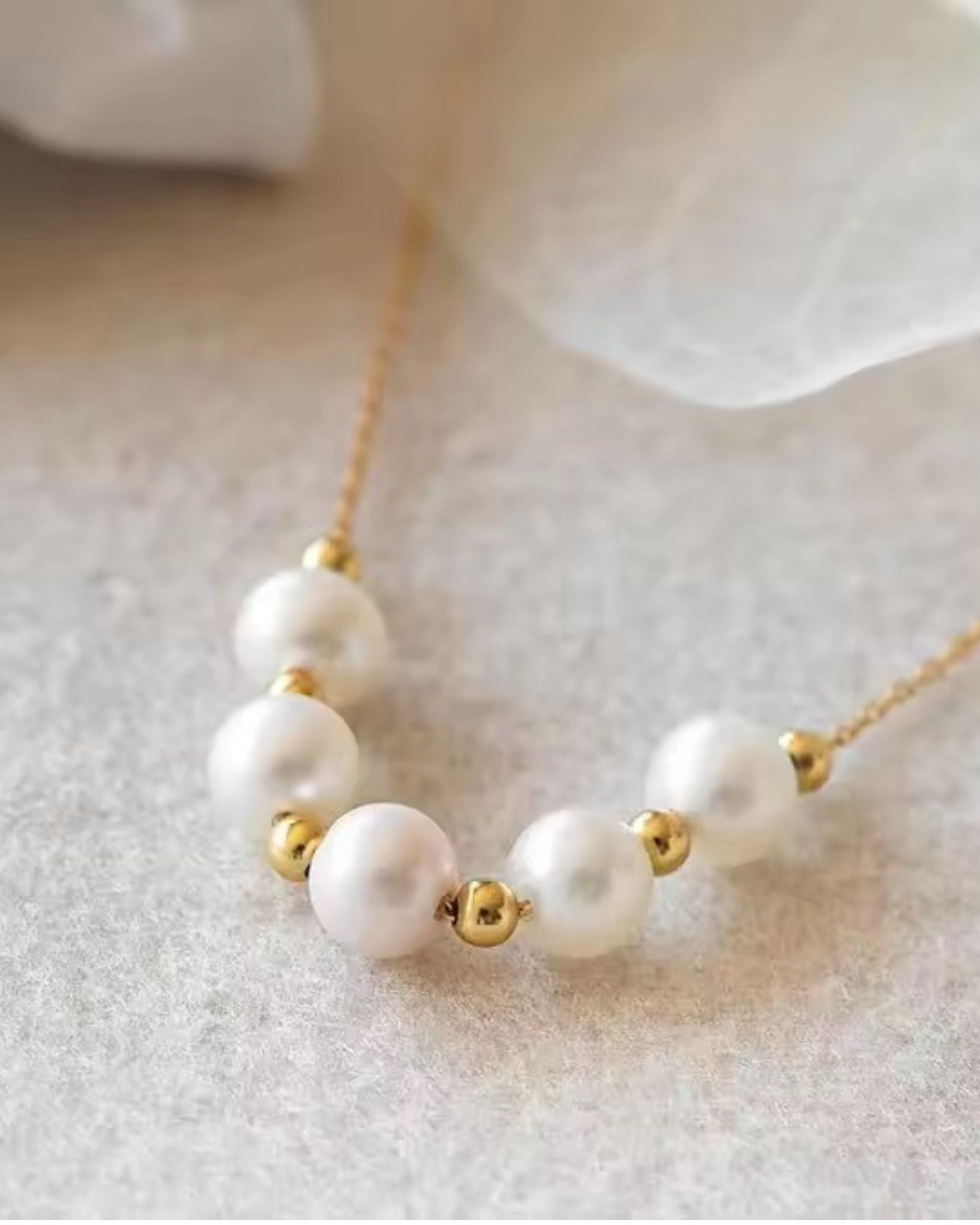 GOLD PEARL NECKLACE