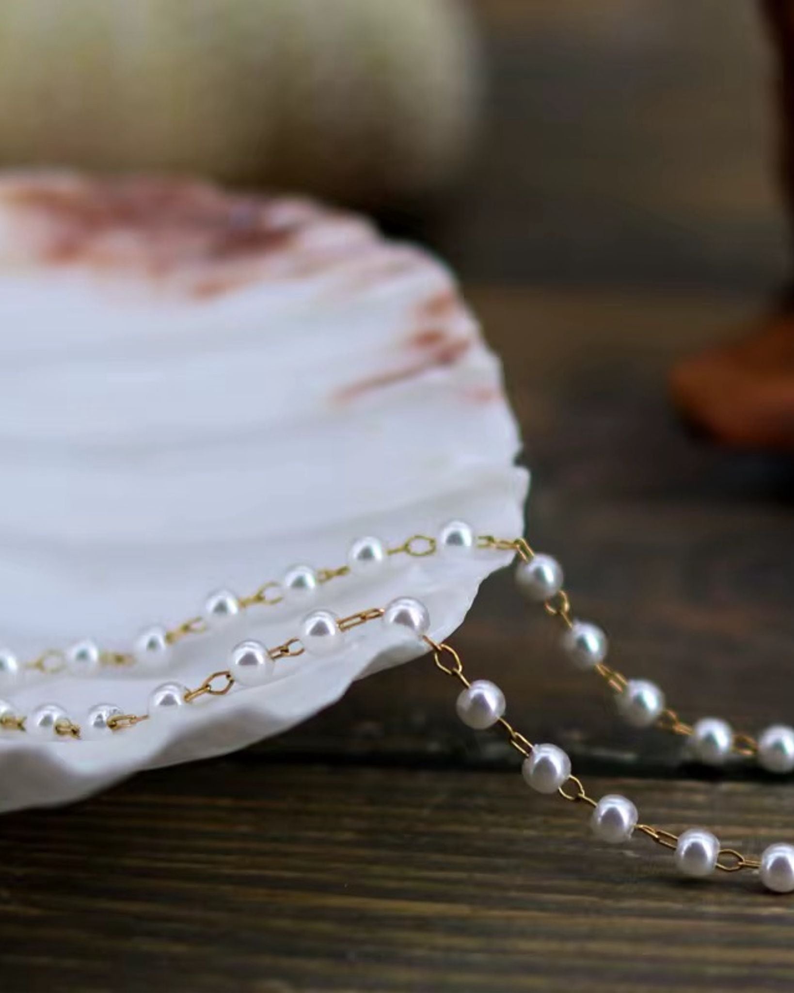 PEARL DOT NECKLACE