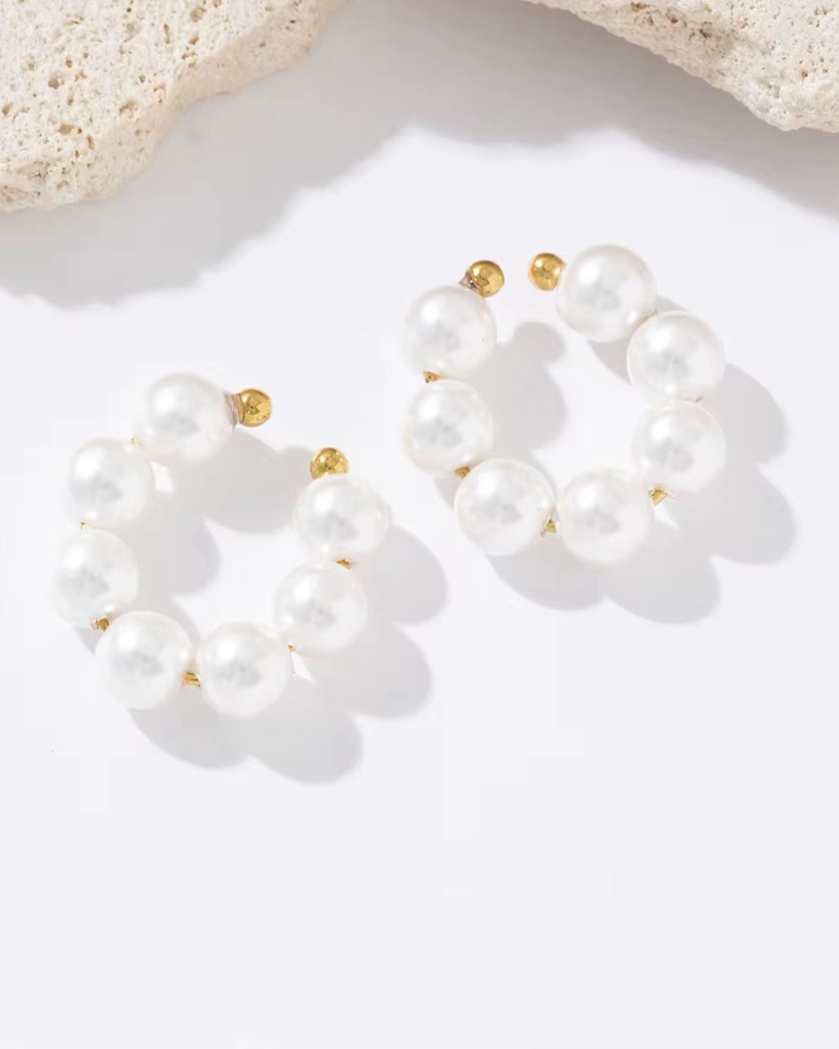 PEARLS EAR CUFF (per piece)