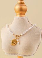 SHELL PEARL CLASP NECKLACE