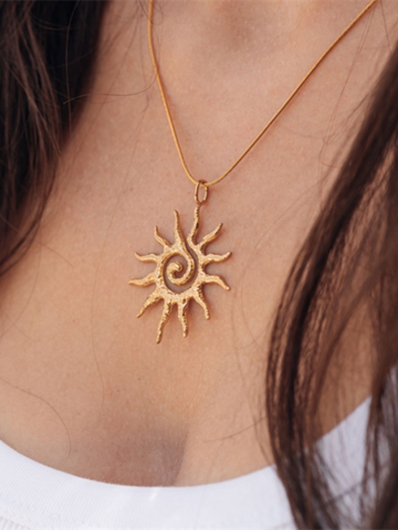 SUN KISSED NECKLACE