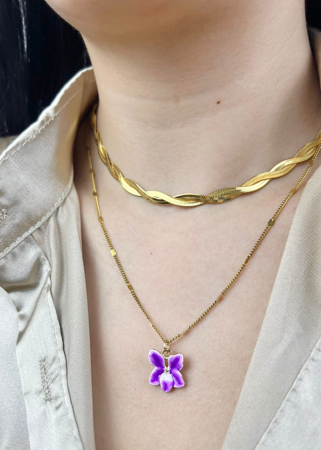 VIOLET FLOWER PENDANT NECKLACE
