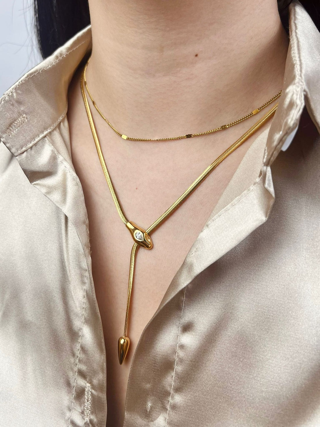 SNAKE NECKLACE