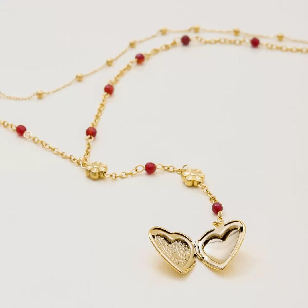 Gold heart-shaped locket necklace for her
