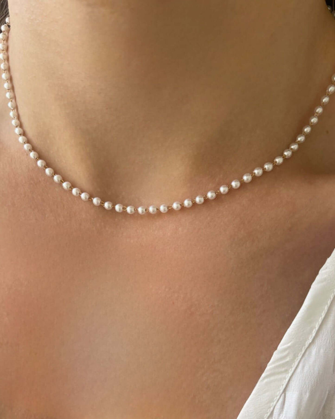 Sleek stainless steel gold necklace for her