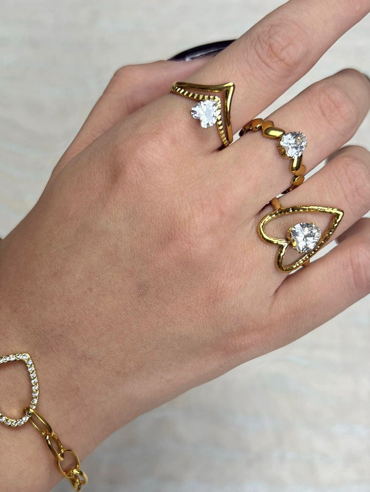 Gold ring with heart gemstone for her