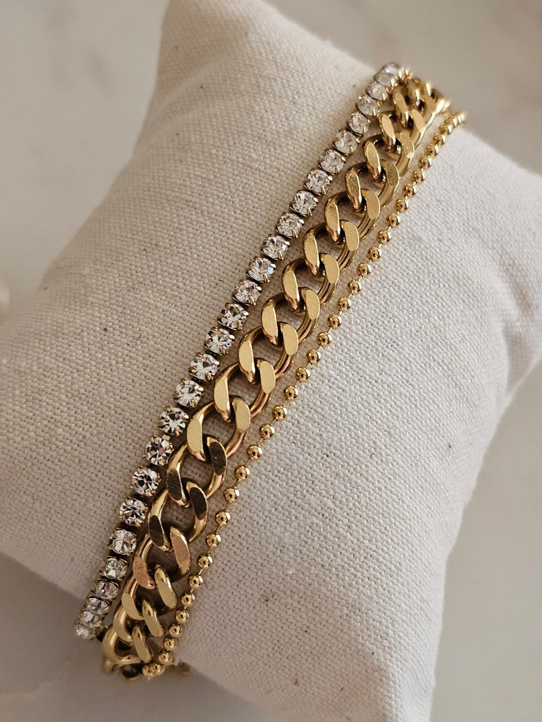 Gold bracelet with diamonds for her
