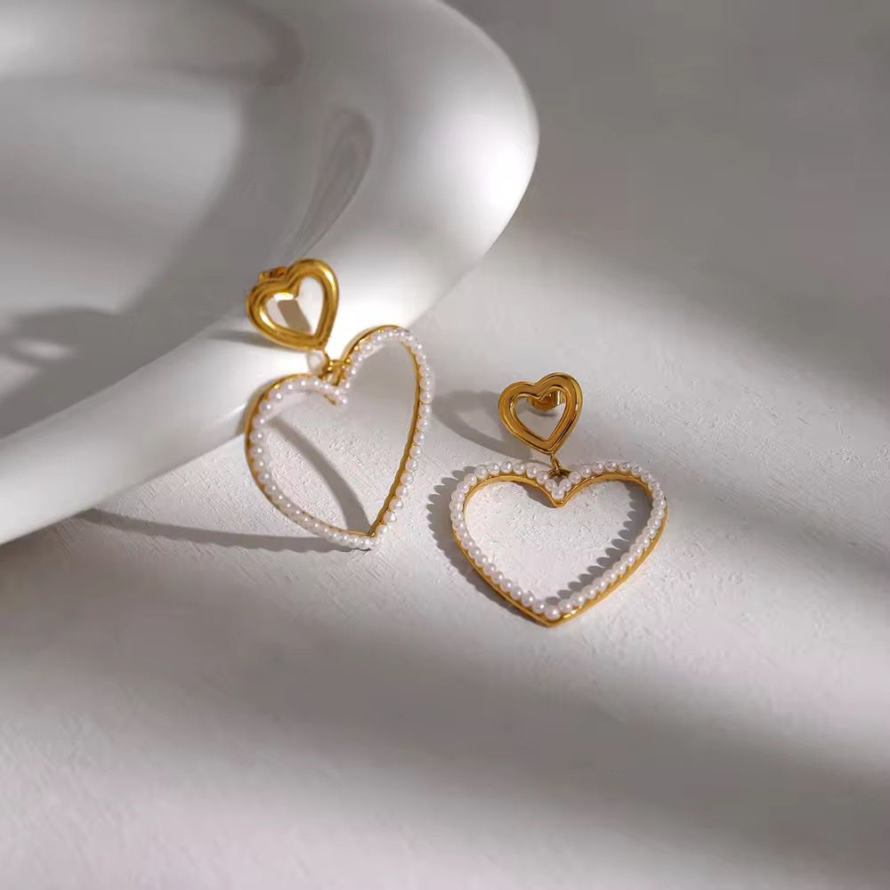 AIOFE HEART EARRINGS
