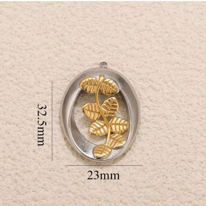 CC SILVER GOLD FLOWER CHARM