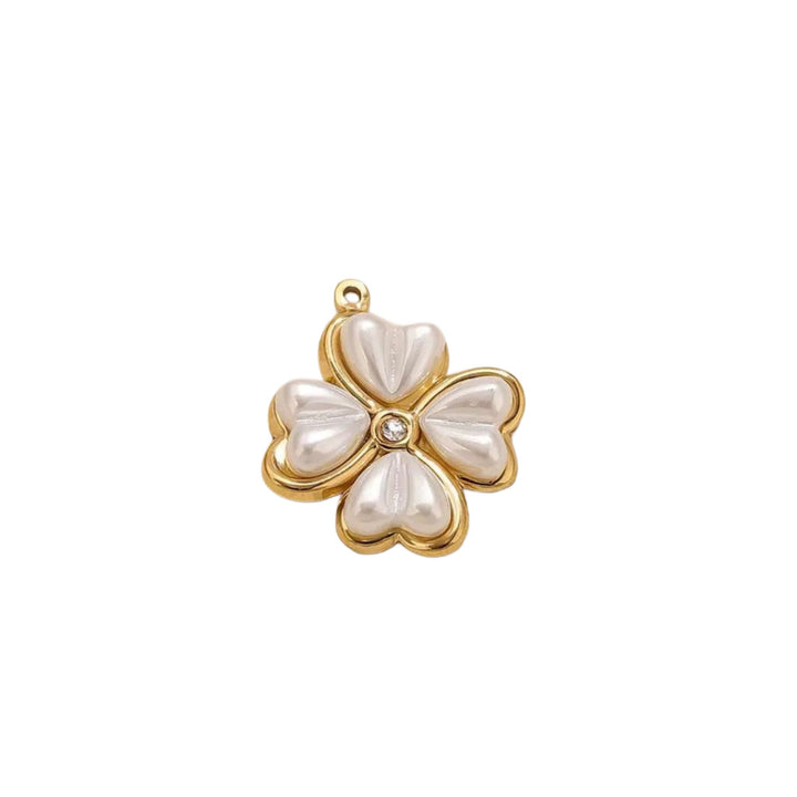 CC PEARL CLOVER CHARM