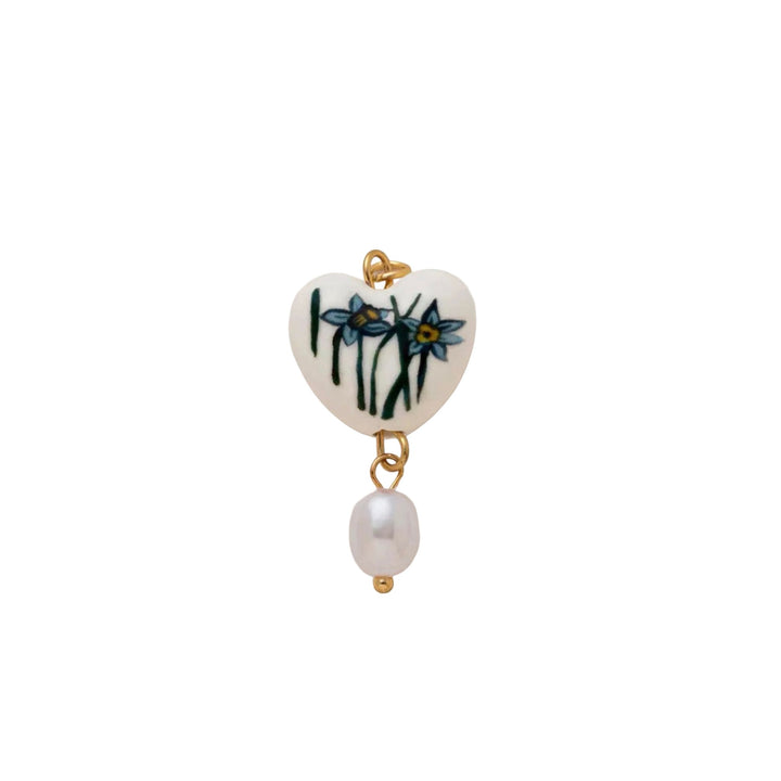 CC VINTAGE PEARL HEART CHARM