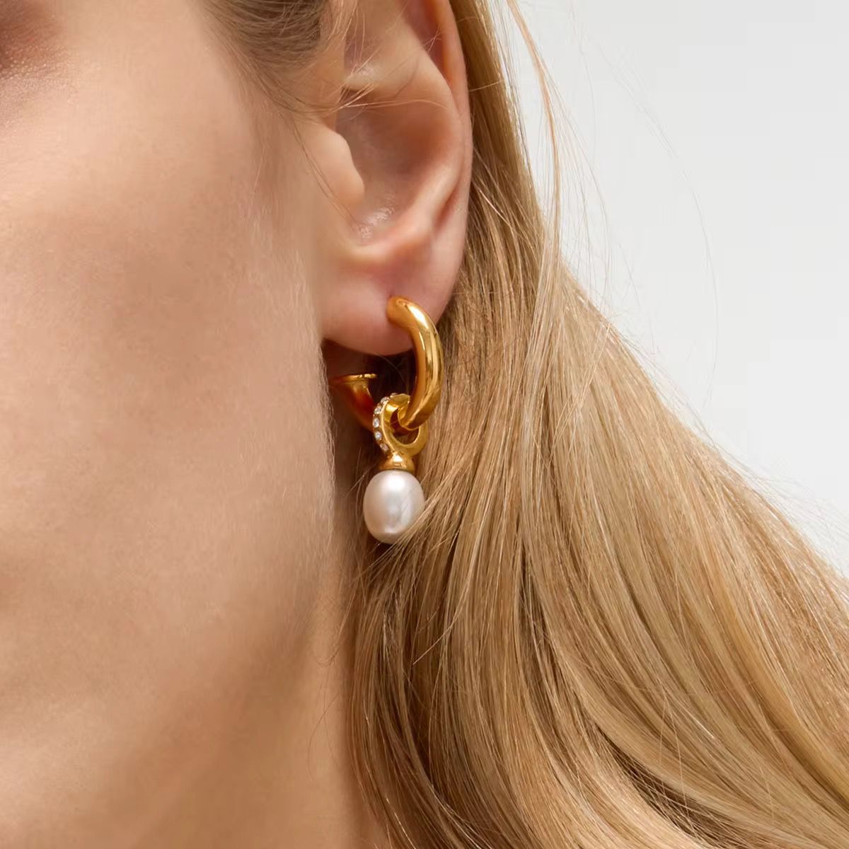 LOVE FOR PEARL EARRINGS