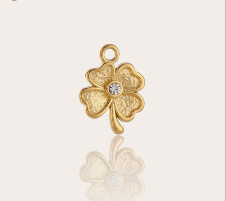ZIRCONIA CLOVER CHARM