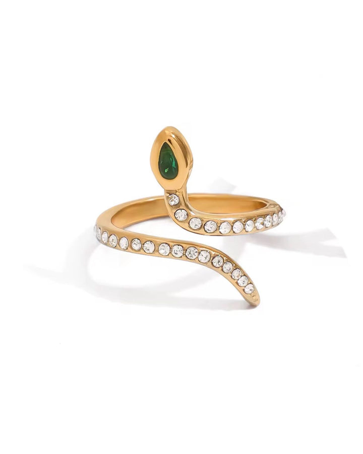 Charming peridot snake design gold ring for her